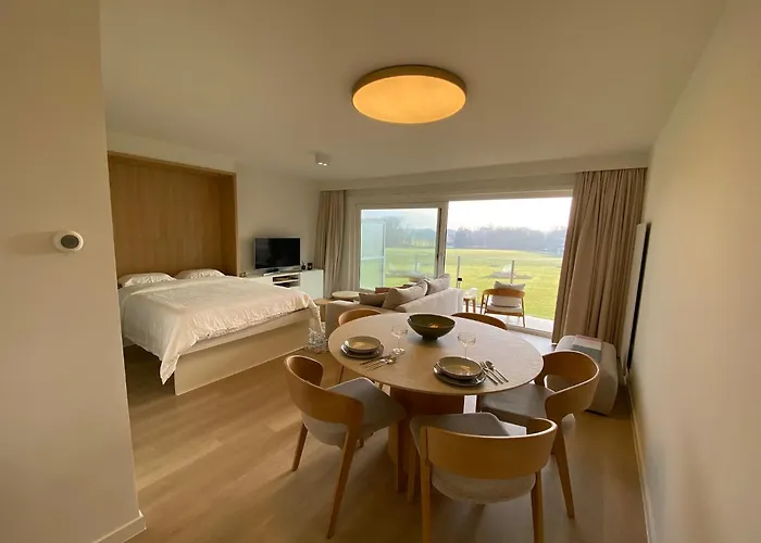 In Near Marina & Golf Appartement