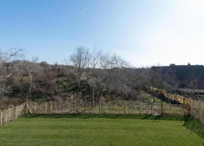 Appartement In Near Marina & Golf *